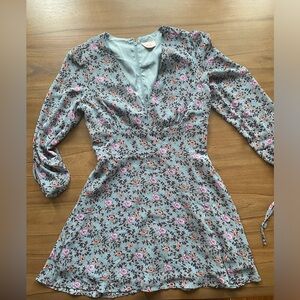 Showpo Floral Dress size 6